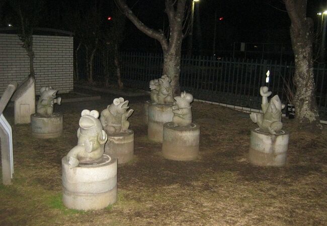 全国の池田町（市）が集まったケロケロ像は徳島を代表するカエルスポットです！