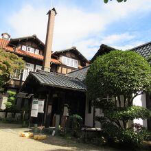 山の中腹にある山荘