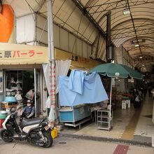 ビニールシートで日除け