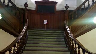 大阪府立図書館