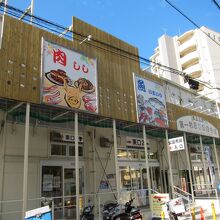仮店舗中の第一牧志公設市場