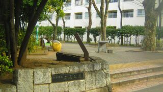 都電車庫跡地の一部が公園になています。