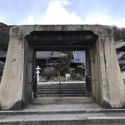 持光寺（広島県尾道）：「大石門」のパワースポットと「にぎり仏」