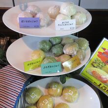 手作りまんじゅうはいろいろな中身があります