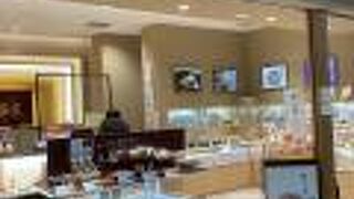 こぎれいなお店です