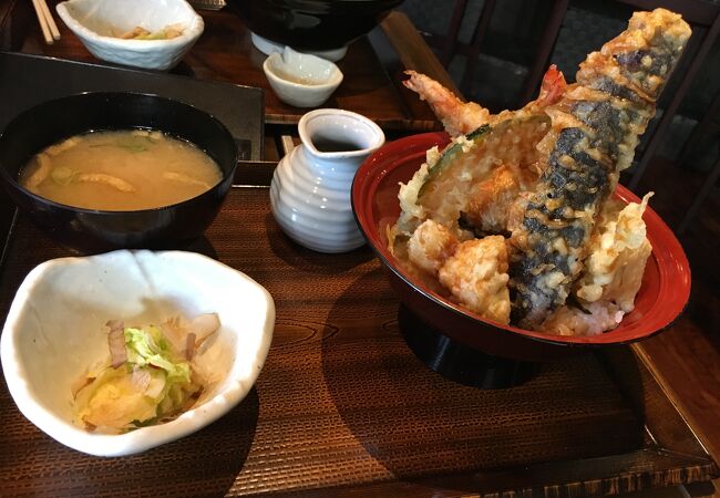 天丼ランチはボリューム満点