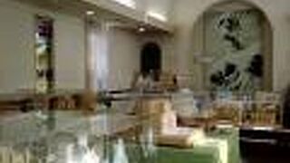 羊ヶ丘展望台の中にあります。