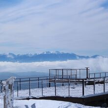 山頂にはスカイテラスもあります