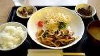 札幌市役所の最上階にあります。