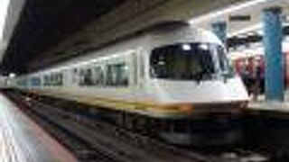 今は名阪乙特急に使われるようになった