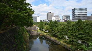 旧江戸城の本丸・二の丸・三の丸の一部の範囲