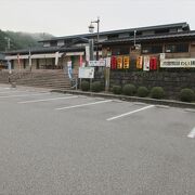 木曽駒ヶ岳を望む場所にある道の駅