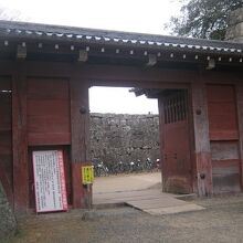 今回初めて訪問した追廻門。和歌山市指定文化財です。