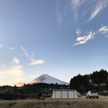 富士山ビューで芝が気持ちよいサイト