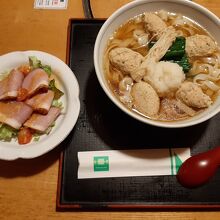名古屋コーチンのお蕎麦と鴨肉のサラダ