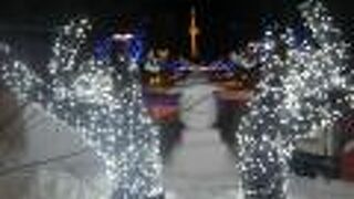 2022年1月時点における買物公園北端付近のイルミネーションの様子