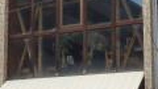 焼きたてのパン、イートインスペースが"コロナ"のせいで閉鎖