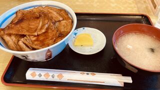 名物豚丼の大人気店