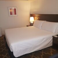 キングサイズベッドの寝心地は最高です。