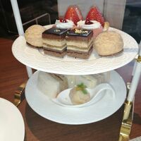 チェックイン時のティータイムのラウンジ