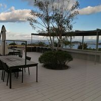 温かい時期はテラスでの食事が良さそう！