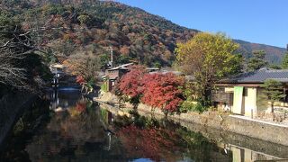 渡月橋と嵐山の景色