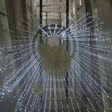 真下から眺めるとこんな感じ。