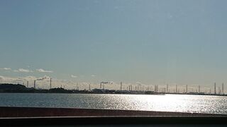 大きな川です。