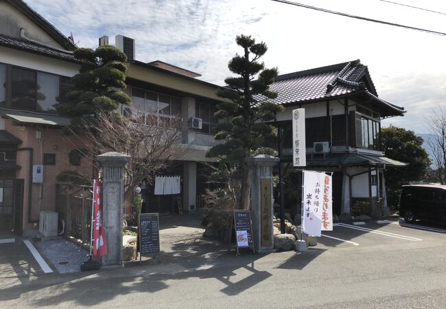 久留米～朝倉辺りでは一番好きな鰻料理店です。