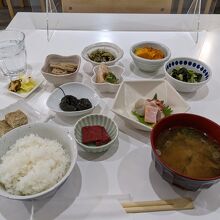 食堂 弁当 酒 エソラ