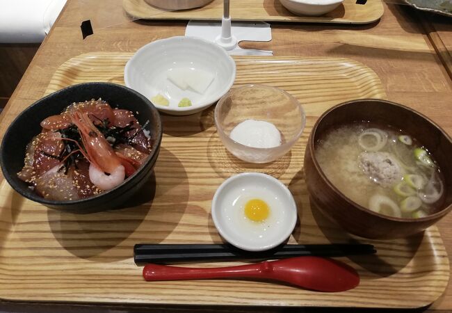 高岡駅地下でおいしい海鮮丼