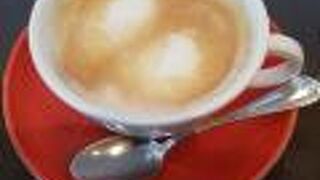 ホテル1階のカフェ