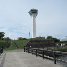 五稜郭から見たタワー