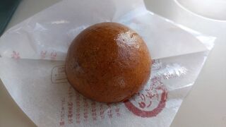 かりまんを買い、列車内で食べる！