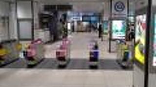 上野と成田空港を結ぶ鉄道