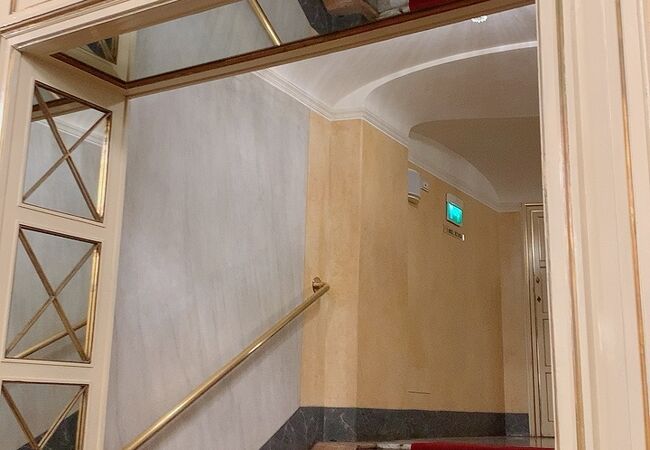 スカラ座を見学