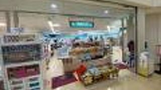 宮古空港2階のお土産屋さん！