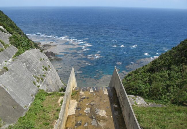 直接海に放流する