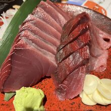 カツオのお刺身