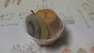 「エンゼル」は、昔風のプリンアラモード