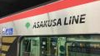 羽田空港　成田空港までも行ける車両もある。