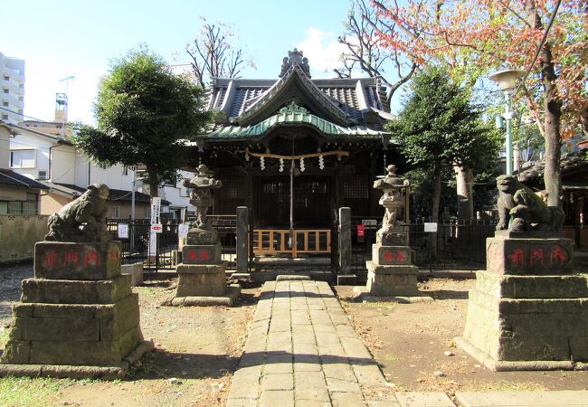 歴史を感じる神社