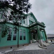 旧栃木市役所別館は令和4年4月27日より栃木市立文学館として公開されます