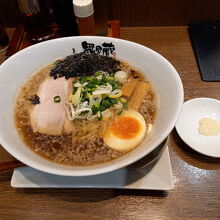鶏ガラ醤油ラーメン780円