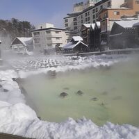 湯畑の大東館までの送迎バスは便利。スキー場の送迎もあり。