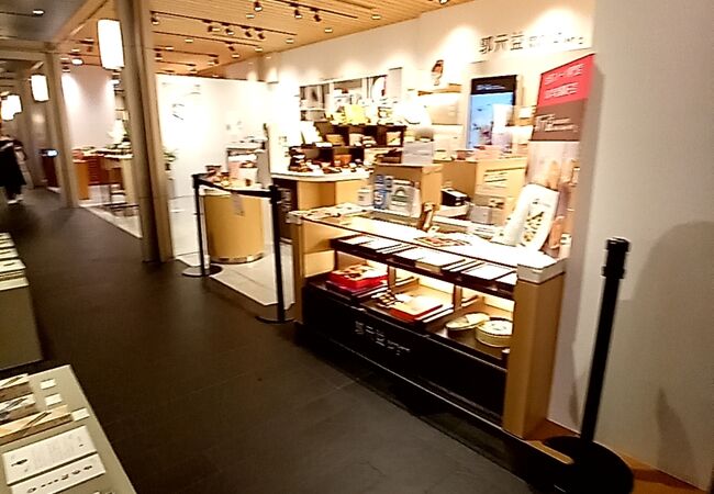 パイナップルケーキ