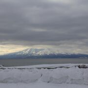 対岸から見ても美しい島です