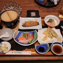 夕食は部屋食でした