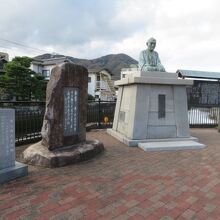 表情が怖い先生です