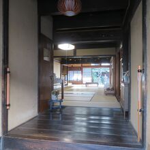 典型的な竹原の邸宅です